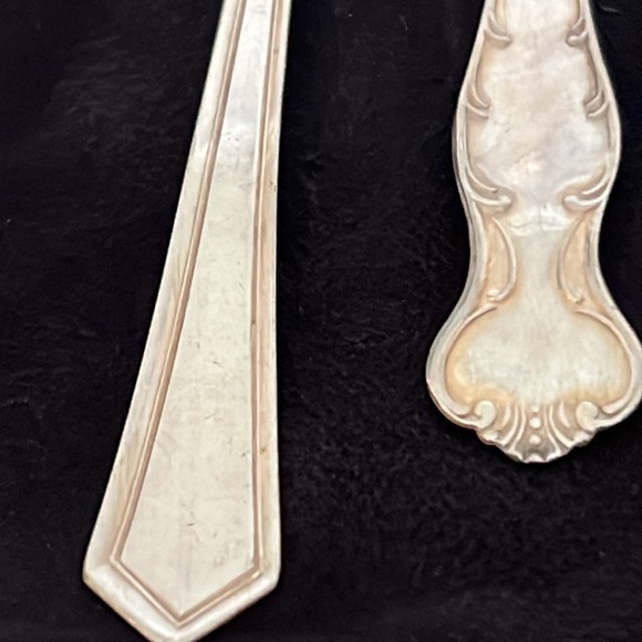 2 Antique silver plate pickle forks Rogers AA & Silverplate - Picture 5 of 6